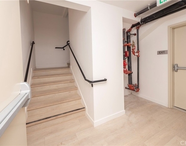 2341 Sheridan Street - Photo Thumbnail 13