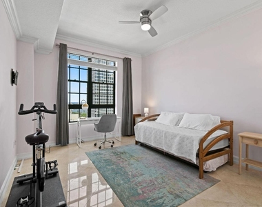 701 S Olive Avenue - Photo Thumbnail 24