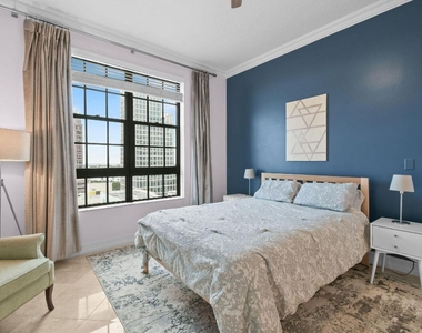 701 S Olive Avenue - Photo Thumbnail 16