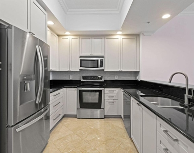 701 S Olive Avenue - Photo Thumbnail 4