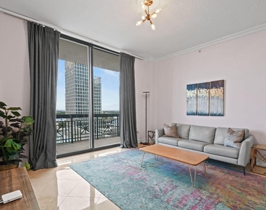 701 S Olive Avenue - Photo Thumbnail 9