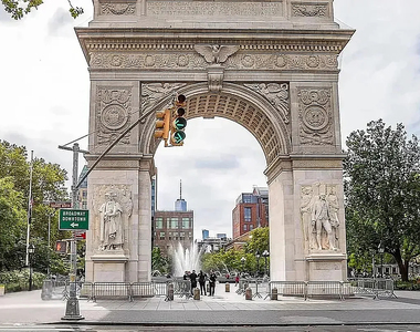 5th Avenue - Photo Thumbnail 7