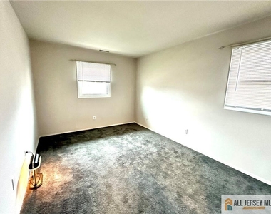 909 Hermann Road - Photo Thumbnail 9