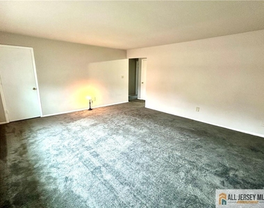 909 Hermann Road - Photo Thumbnail 5