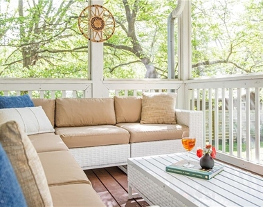 715 Hobart Avenue Se - Photo Thumbnail 21