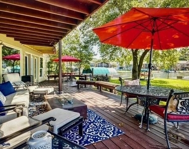 11359 Twain Drive - Photo Thumbnail 2