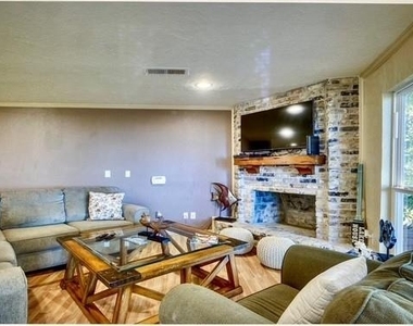 11359 Twain Drive - Photo Thumbnail 5