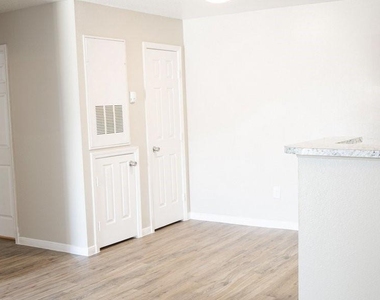 35250 Freedom Rd - Photo Thumbnail 5