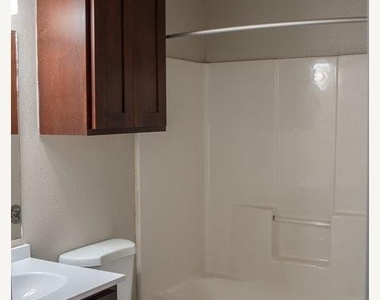 35250 Freedom Rd - Photo Thumbnail 6