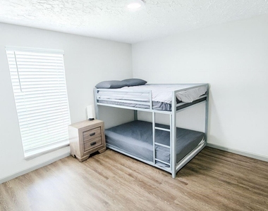 9735 Stonemont Road - Photo Thumbnail 7