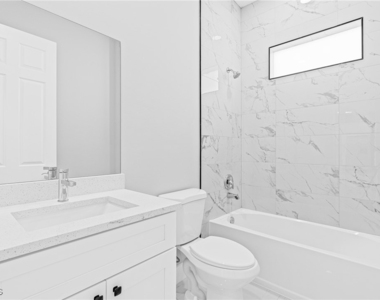 2511 Nw 25th Street - Photo Thumbnail 10