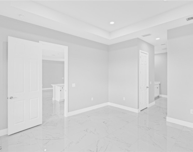 2511 Nw 25th Street - Photo Thumbnail 12