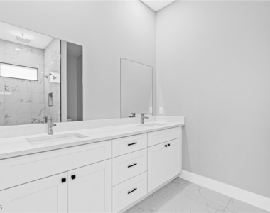 2511 Nw 25th Street - Photo Thumbnail 13