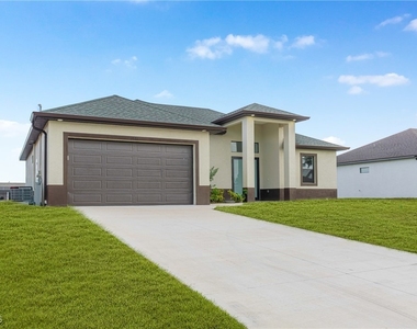 2511 Nw 25th Street - Photo Thumbnail 2