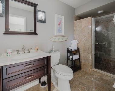 1926 Se 12th Terrace - Photo Thumbnail 11