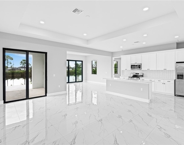 2507 Nw 25th Street - Photo Thumbnail 5