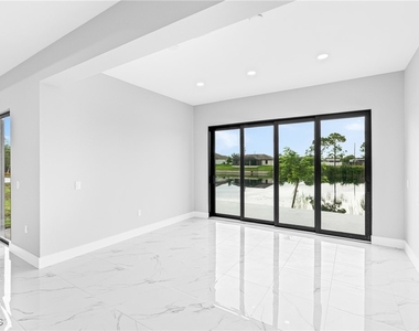 2507 Nw 25th Street - Photo Thumbnail 8