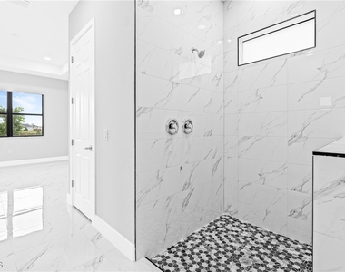 2507 Nw 25th Street - Photo Thumbnail 15