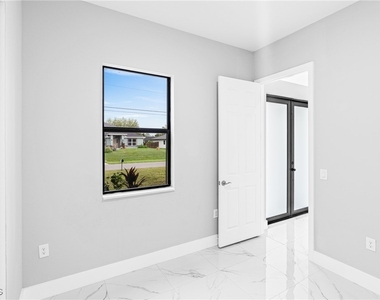 2507 Nw 25th Street - Photo Thumbnail 9