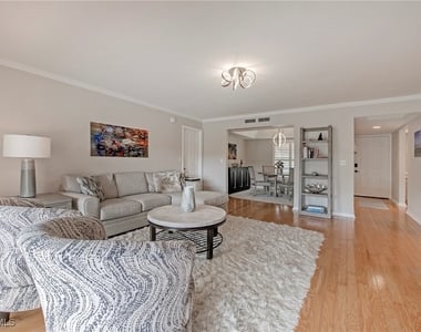722 10th Avenue S - Photo Thumbnail 6