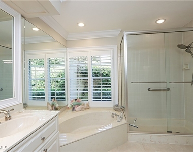 6810 Sand Pointe Circle - Photo Thumbnail 10