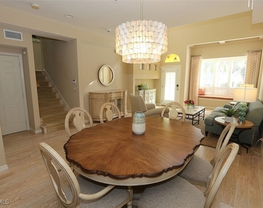 1080 5th Street S - Photo Thumbnail 4
