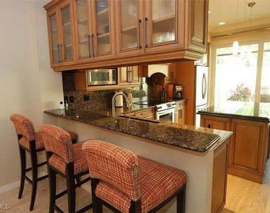 1080 5th Street S - Photo Thumbnail 6