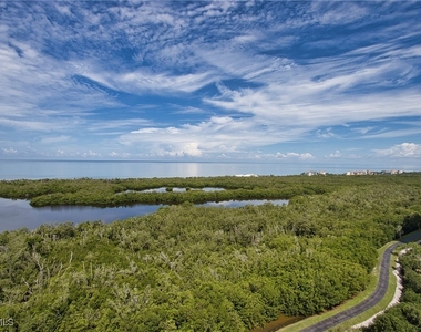 6849 Grenadier Boulevard - Photo Thumbnail 21