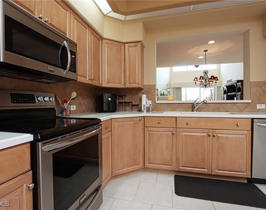 5901 Ashford Lane - Photo Thumbnail 4