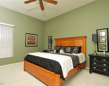 5901 Ashford Lane - Photo Thumbnail 9