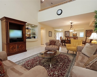 5815 Persimmon Way - Photo Thumbnail 2