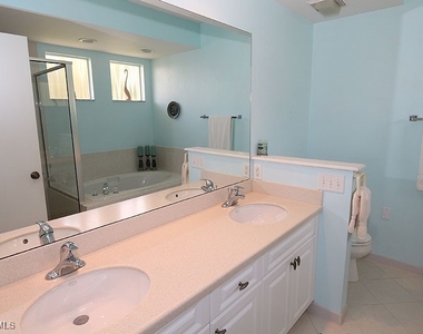 784 Willowbrook Drive - Photo Thumbnail 2