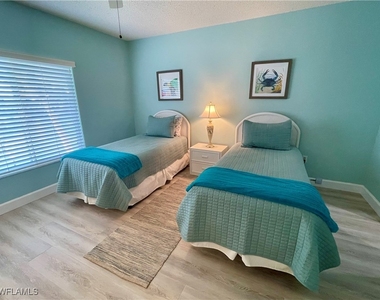 784 Willowbrook Drive - Photo Thumbnail 13