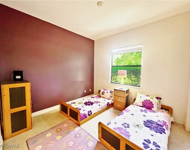 1366 Serrano Circle - Photo Thumbnail 20