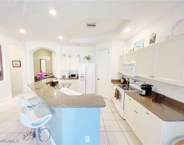 1366 Serrano Circle - Photo Thumbnail 6