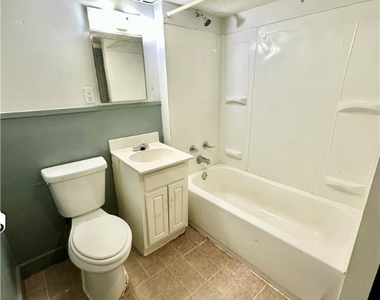 1112 Lenox Avenue - Photo Thumbnail 3