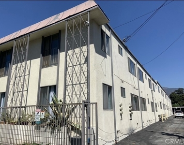 425 Fairview Avenue - Photo Thumbnail 5