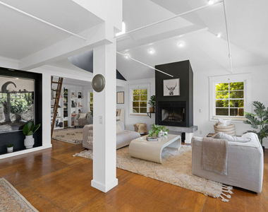 340 5th Avenue - Photo Thumbnail 2