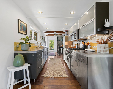 340 5th Avenue - Photo Thumbnail 12