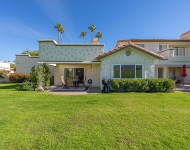 259 Vista Royale Circle W - Photo Thumbnail 9