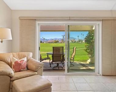 259 Vista Royale Circle W - Photo Thumbnail 20