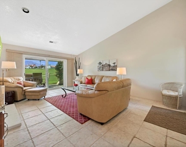 259 Vista Royale Circle W - Photo Thumbnail 18