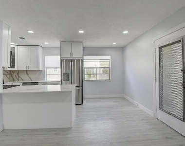 318 Monaco Boulevard - Photo Thumbnail 27