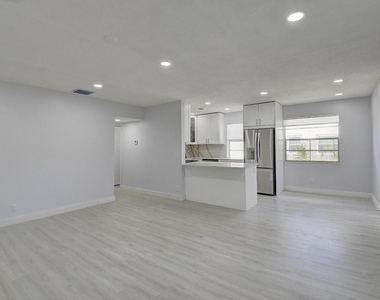 318 Monaco Boulevard - Photo Thumbnail 29