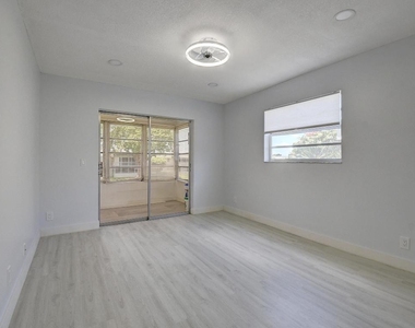 318 Monaco Boulevard - Photo Thumbnail 22