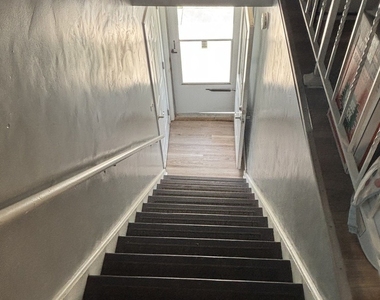 20124 Oak Lane - Photo Thumbnail 3