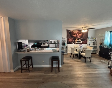 20124 Oak Lane - Photo Thumbnail 6