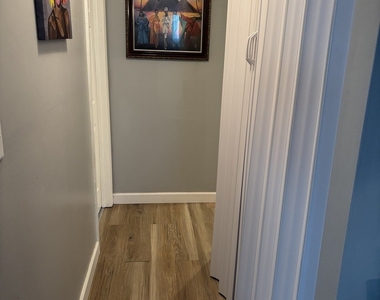 20124 Oak Lane - Photo Thumbnail 11