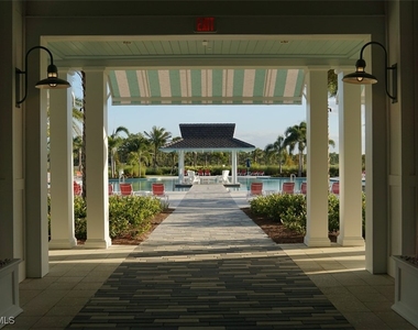 8909 Yucatan Court - Photo Thumbnail 22