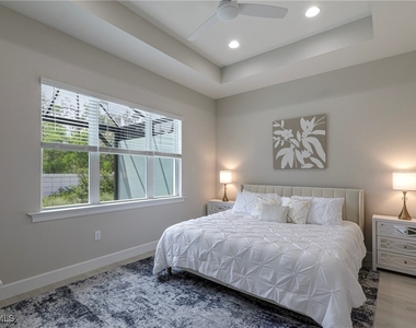 8909 Yucatan Court - Photo Thumbnail 10
